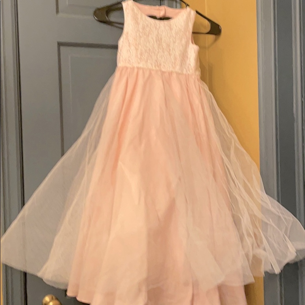 Girls flower girl wedding dress.